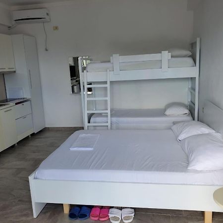 Luigi S Fairyview Apartment Sarandë Exterior foto